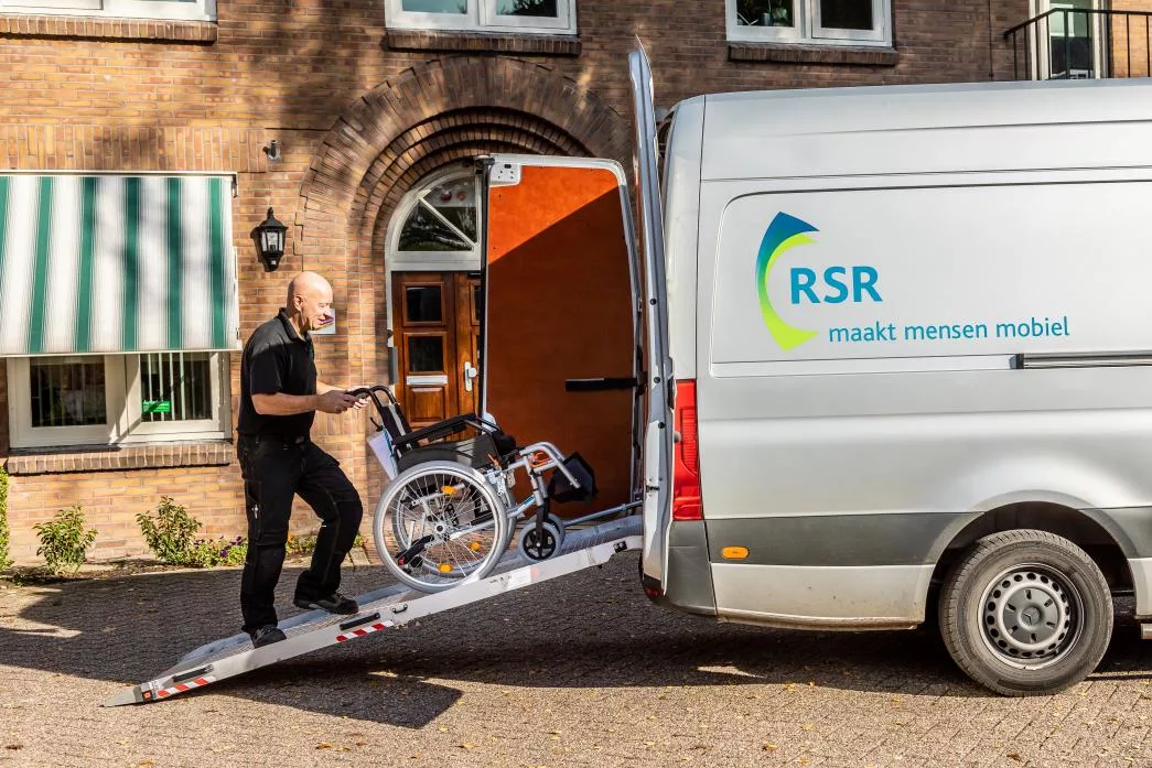 Rolstoel uit busje RSR, altijd een passende rolstoel